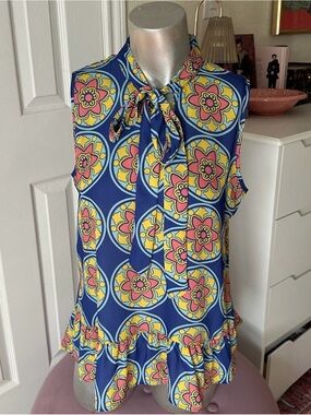 Sweet Pea Blue Yellow & Coral Floral Medallion Pattern Tie-Neck Sleevless Top